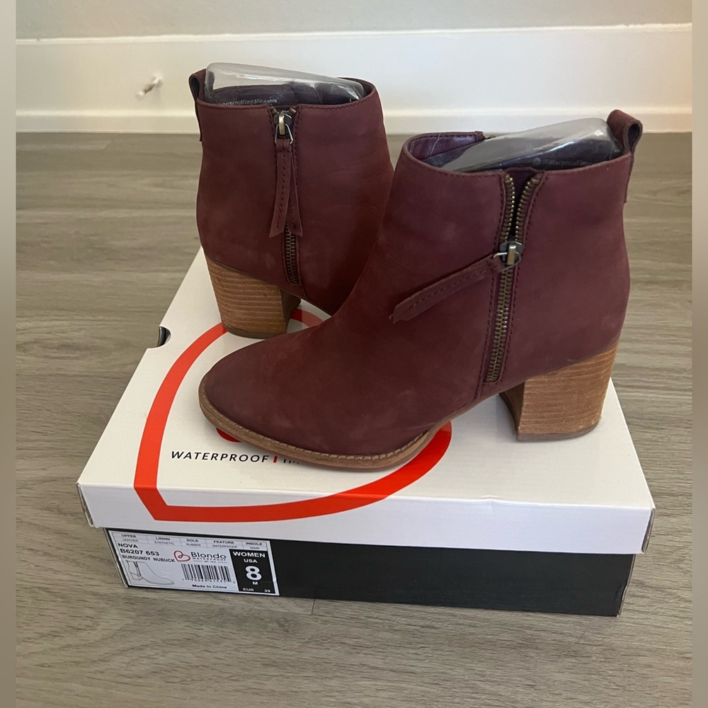 Blondo Burgandy Waterproof Boots Size 8